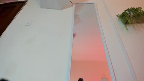 Snapshot of katia_gh chatting on 11.06.25 Katia online show from 11.06.25