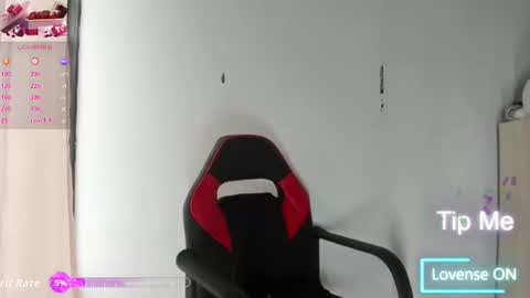 Snapshot of katialips_ chatting on 10.03.25 Katia online show from 10.03.25