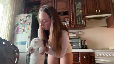 Snapshot of katie________ chatting on 11.24.25 Katienext stream online show from 11.24.25