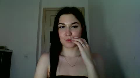 Snapshot of katie_foxi chatting on 06.05.26 katie_foxi online show from 06.05.26