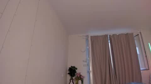 Snapshot of katie_ness chatting on 03.11.25 Kate online show from 03.11.25