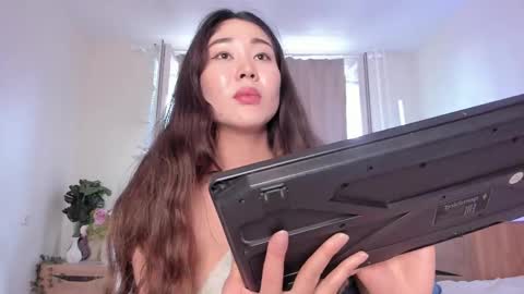 Snapshot of katie_ness chatting on 03.12.25 Kate online show from 03.12.25