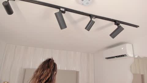 Katie online show from 01.03.25