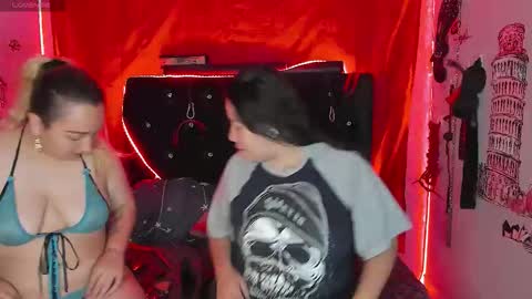 Snapshot of katieeandsharon chatting on 12.02.25 SHARON KATIEE online show from 12.02.25