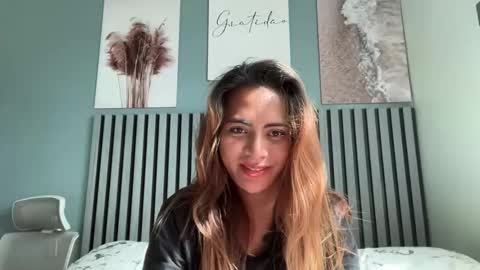 Snapshot of katiefrox_ chatting on 11.03.25 katiefrox online show from 11.03.25