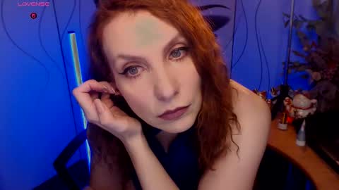 Snapshot of katiejohanson chatting on 12.13.25 Katie online show from 12.13.25