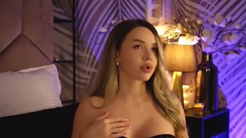 KatJolie online show from 11.17.25