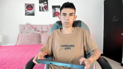 Snapshot of katnia_and_marcuz chatting on 01.23.25 Katnia and Marcuz online show from 01.23.25