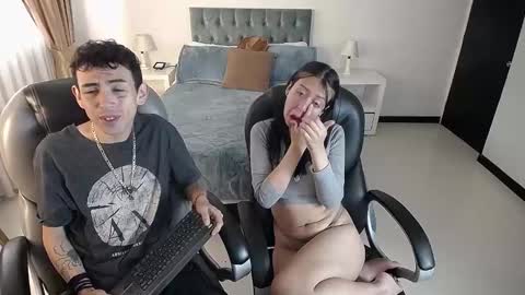 Snapshot of katnia_and_marcuz chatting on 02.28.25 Katnia and Marcuz online show from 02.28.25