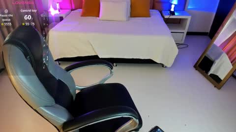 Snapshot of katnia_and_marcuz chatting on 10.04.25 Katnia and Marcuz online show from 10.04.25