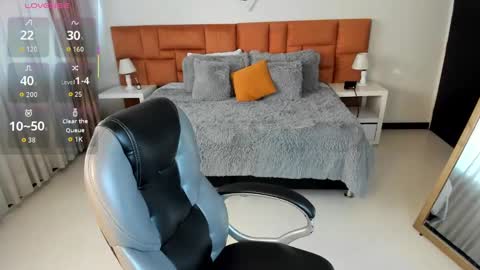 Snapshot of katnia_and_marcuz chatting on 10.09.25 Katnia and Marcuz online show from 10.09.25