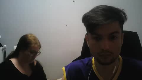 Snapshot of katraxhas chatting on 04.10.26 EMO online show from 04.10.26