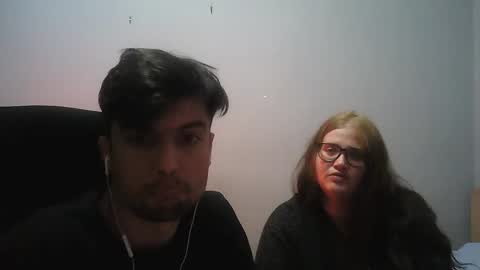 Snapshot of katraxhas chatting on 04.11.26 EMO online show from 04.11.26