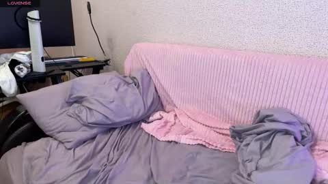 Snapshot of katrin_kristal chatting on 09.08.25 naked in pvt show 100 tk online show from 09.08.25