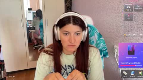 Snapshot of katrin_kristal chatting on 09.12.25 naked in pvt show 100 tk online show from 09.12.25