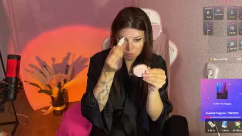 Snapshot of katrin_kristal chatting on 09.25.25 naked in pvt show 100 tk online show from 09.25.25