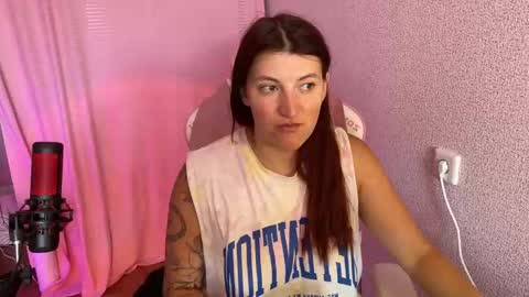 Snapshot of katrin_kristal chatting on 10.04.25 naked in pvt show 100 tk online show from 10.04.25
