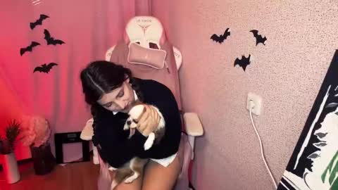 Snapshot of katrin_kristal chatting on 10.28.25 naked in pvt show 100 tk online show from 10.28.25