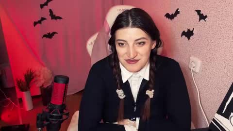 Snapshot of katrin_kristal chatting on 10.29.25 naked in pvt show 100 tk online show from 10.29.25