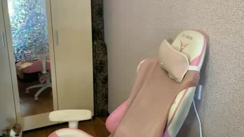 Snapshot of katrin_kristal chatting on 03.16.26 naked in pvt show 100 tk online show from 03.16.26