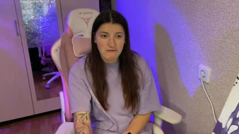 Snapshot of katrin_kristal chatting on 04.05.26 naked in pvt show 100 tk online show from 04.05.26