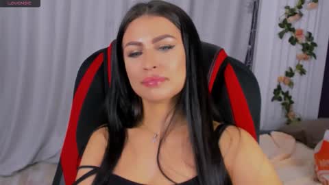 Snapshot of katrinablaze chatting on 09.26.25 Katrina online show from 09.26.25