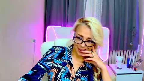 katrinacharm online show from 09.10.25