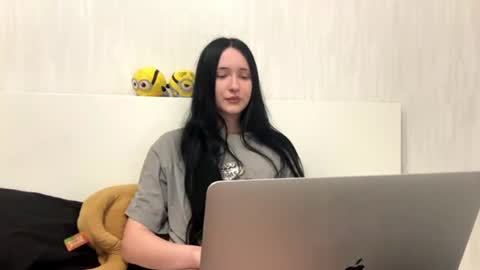 Snapshot of katrineb chatting on 06.18.26 katrineb online show from 06.18.26