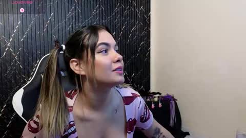 Snapshot of katt_bdsm chatting on 02.04.26 Katt online show from 02.04.26