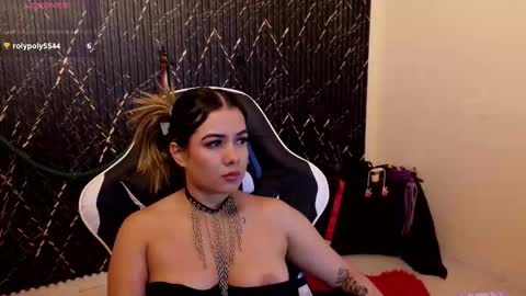 Snapshot of katt_bdsm chatting on 02.13.26 Katt online show from 02.13.26