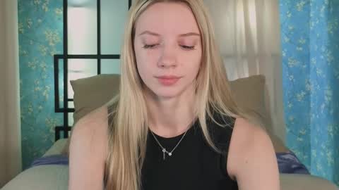 Snapshot of katt_yy chatting on 11.12.25 katt_yy online show from 11.12.25