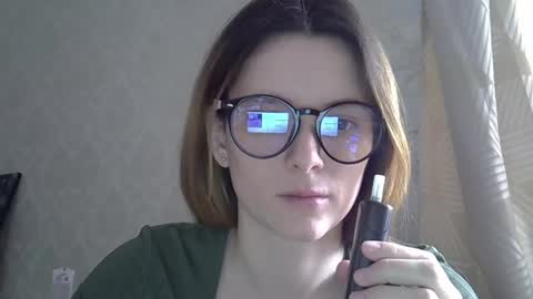 Snapshot of katte_light chatting on 04.13.26 katte light online show from 04.13.26