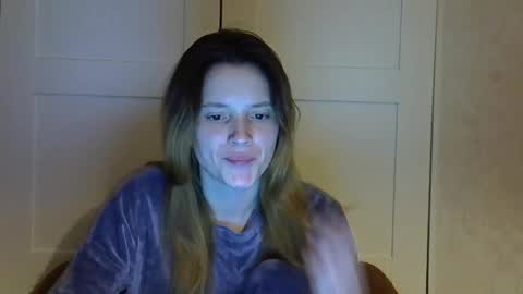 Snapshot of katte_light chatting on 05.31.26 katte light online show from 05.31.26