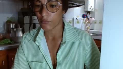 Snapshot of kattleyagray chatting on 03.10.25 KattleyaGrey online show from 03.10.25