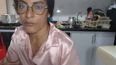 Snapshot of kattleyagray chatting on 09.30.25 KattleyaGrey online show from 09.30.25