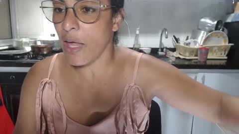 Snapshot of kattleyagray chatting on 10.27.25 KattleyaGrey online show from 10.27.25