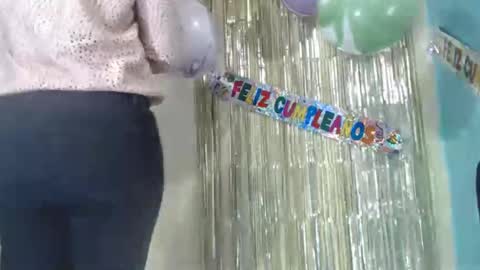 Snapshot of kattleyagray chatting on 11.19.25 KattleyaGrey online show from 11.19.25