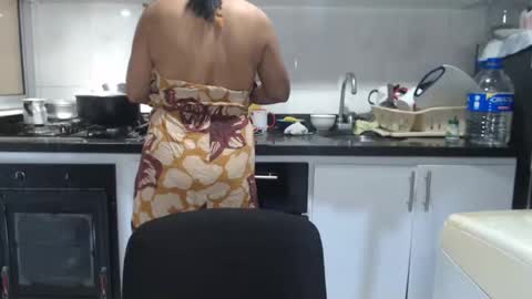 Snapshot of kattleyagray chatting on 12.15.25 KattleyaGrey online show from 12.15.25