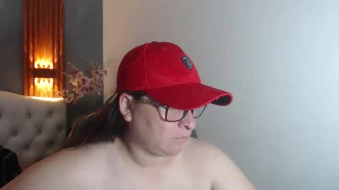 Snapshot of katty_findom_ chatting on 04.19.26 katty online show from 04.19.26