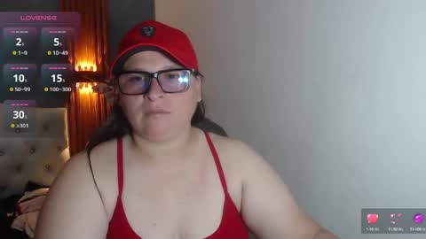 Snapshot of katty_findom_ chatting on 05.10.26 katty online show from 05.10.26