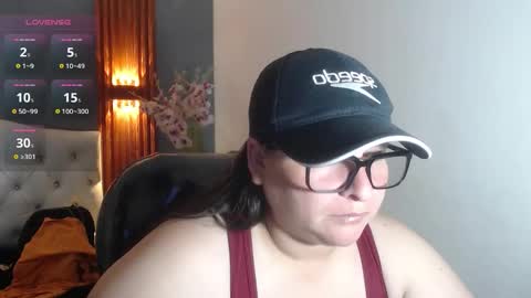 Snapshot of katty_findom_ chatting on 05.15.26 katty online show from 05.15.26
