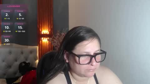 Snapshot of katty_findom_ chatting on 05.19.26 katty online show from 05.19.26
