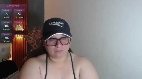 Snapshot of katty_findom_ chatting on 05.22.26 katty online show from 05.22.26