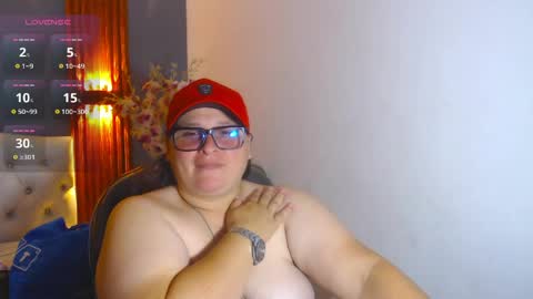 Snapshot of katty_findom_ chatting on 05.30.26 katty online show from 05.30.26
