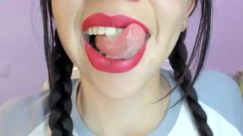 Snapshot of katty_mouth chatting on 06.19.26 Katty online show from 06.19.26