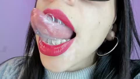 Snapshot of katty_mouth chatting on 06.25.26 Katty online show from 06.25.26