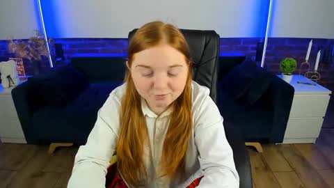Snapshot of katty_rose8 chatting on 09.29.25 Katty online show from 09.29.25