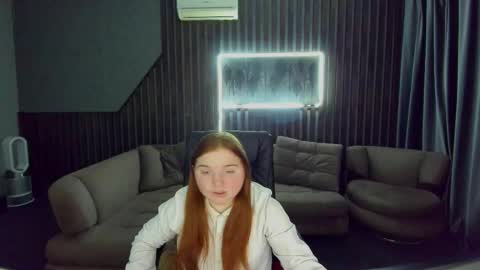 Snapshot of katty_rose8 chatting on 10.14.25 Katty online show from 10.14.25