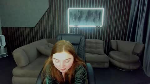 Snapshot of katty_rose8 chatting on 10.20.25 Katty online show from 10.20.25