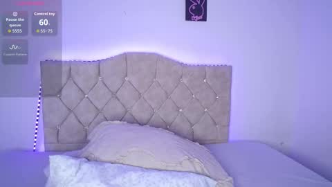 katty peach  online show from 10.11.25